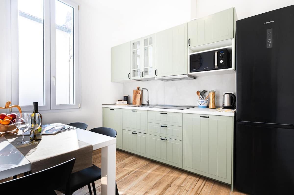 Apartment Intero Alloggio In Affitto Florence